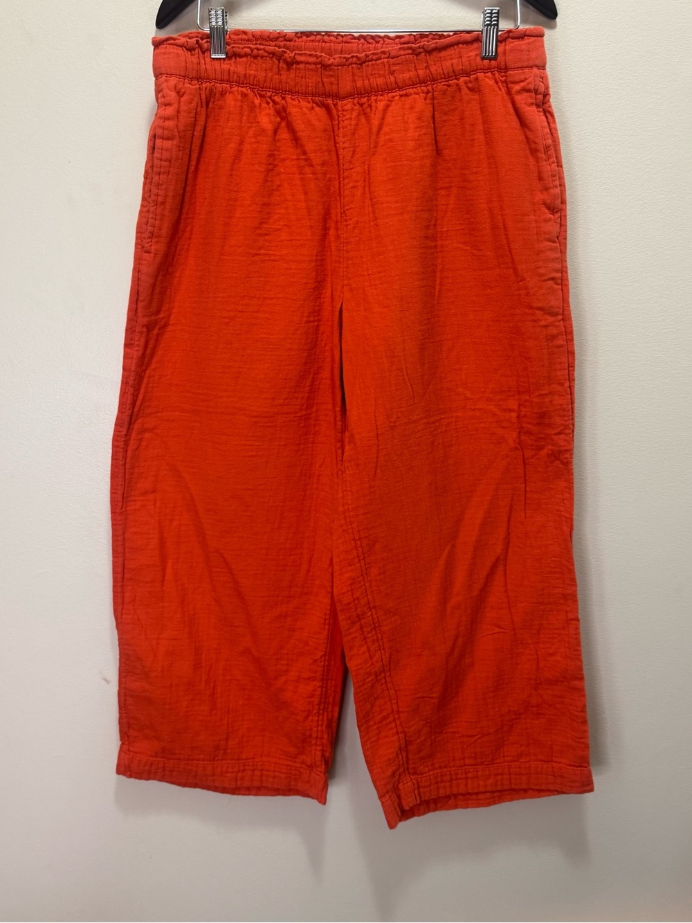 Old Navy High-Waisted Crinkle Gauze Ankle/Barrel Pants